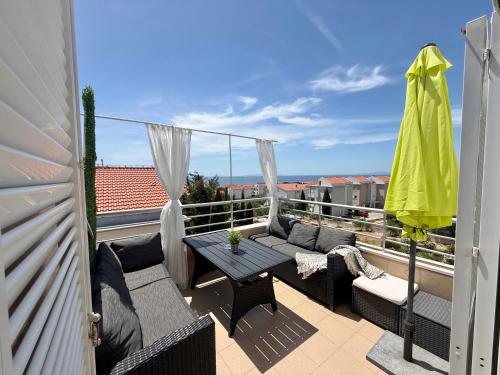 Apartment Ana - Sea View Rooftop, Novalja