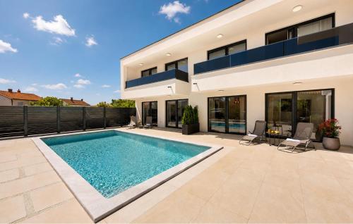 2 Bedroom Awesome Apartment In Medulin