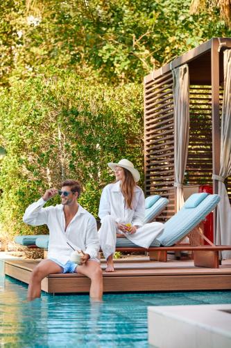 Mandarin Oriental Jumeira, Dubai — Swimming pool