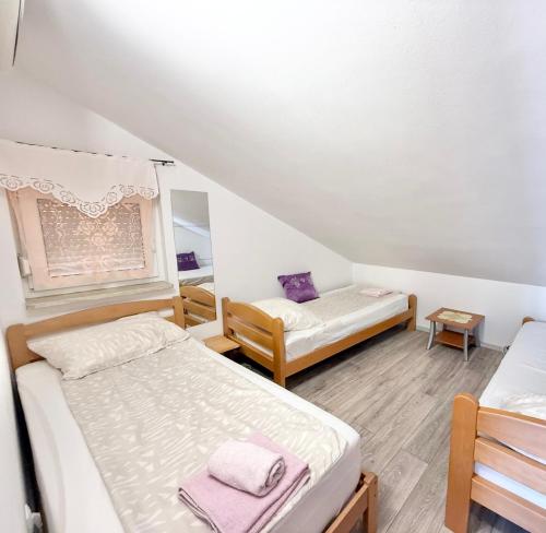 Apartment Ana - Sea View Rooftop, Novalja