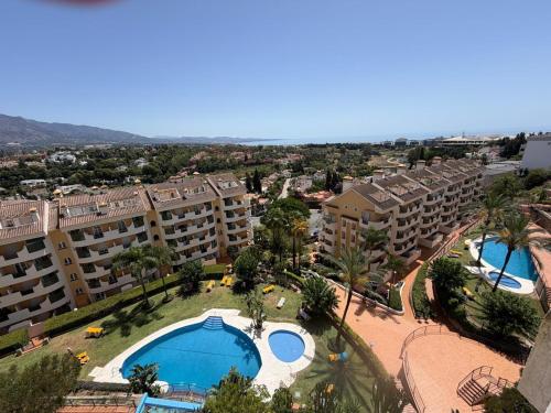 Stunning 2-Bed, Panoramic Views in Puerto Banús