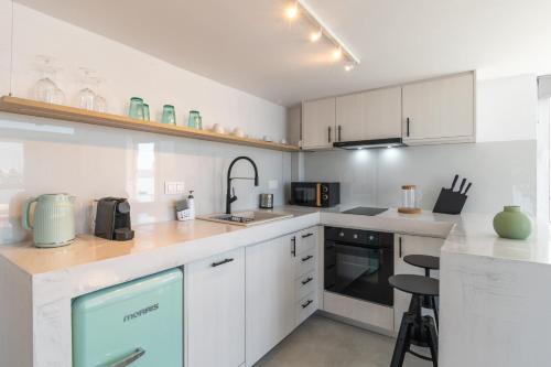 Akti Waterfront Modern Lofts - Pelagos