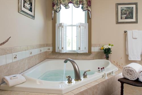 Ένα μπάνιο στο Pheasant Field Bed and Breakfast