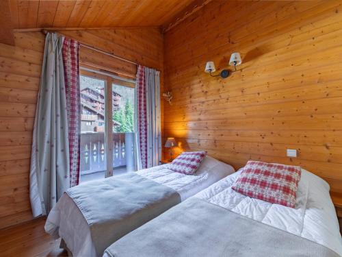 Méribel : Appartement spacieux pour 10 pers, 5 pièces avec piscine et parking - FR-1-411-1006