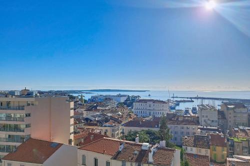 HENRI CAMILLE AGENCY - Goelands- Luxury 3 bedrooms huge sea view terrace