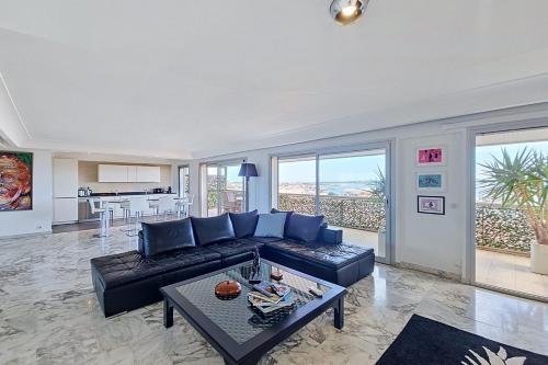 HENRI CAMILLE AGENCY - Goelands- Luxury 3 bedrooms huge sea view terrace