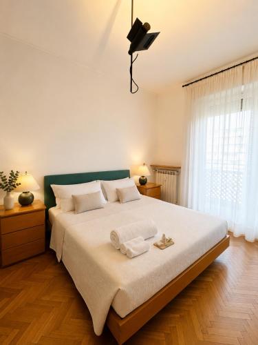 Ampio Appartamento di Prestigio 180 mq con Triplo Salone Zona Signorile Milano