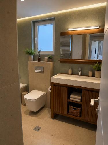 Ostria Sea View Maisonette # 5 Separate Bedrooms