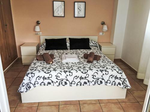 Apartment Helle und geräumige Wohnung in Conil by Interhome
