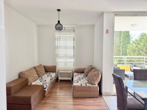 Apartment Danijel with balcony, Novalja