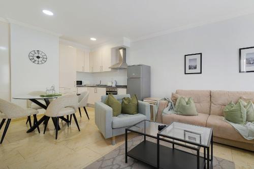 Casa Sunset - Beautiful Apartments in the centre of Alvor with Roof Terrace