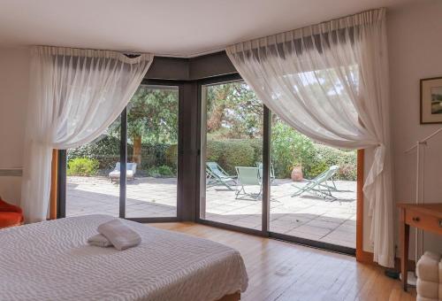 Villa Between Pines Beach 8 people Pereire