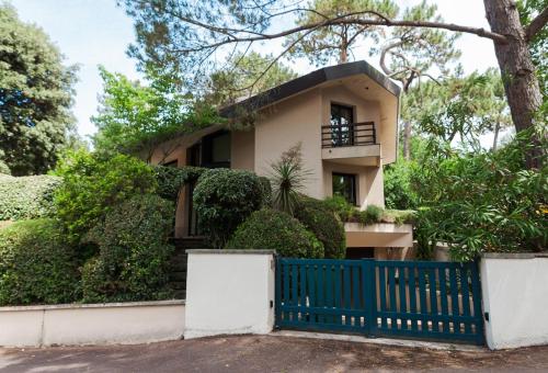 Villa Between Pines Beach 8 people Pereire