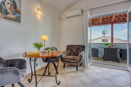 Apartments Ivana-Mira