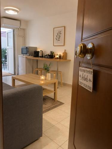 N&P Residence Stylish Stay Near the Acropolis