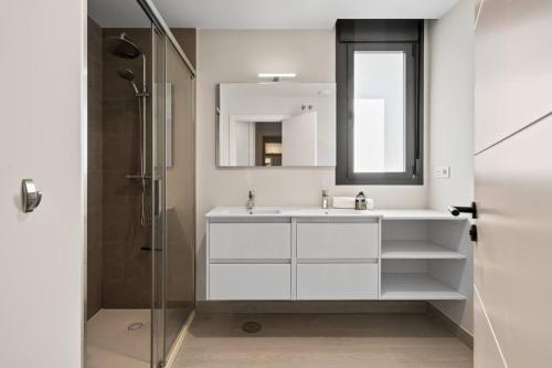 Luxury 3BR Apt - Jacuzzi, Garden and Pool photo 14