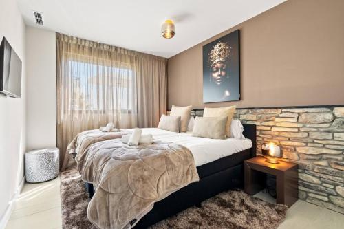 Luxury 3BR Apt - Jacuzzi, Garden and Pool photo 16