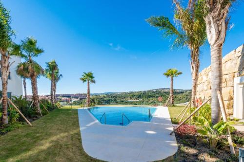 Luxury 3BR Apt - Jacuzzi, Garden and Pool photo 3