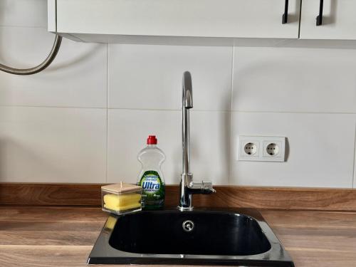 SANM - Renovated 3-Bedroom for 6 on Calle San Miguel - Torremolinos Main Street