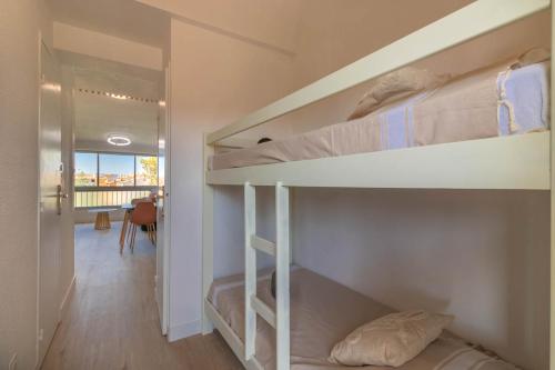 Riella, studio, climatisation, parking