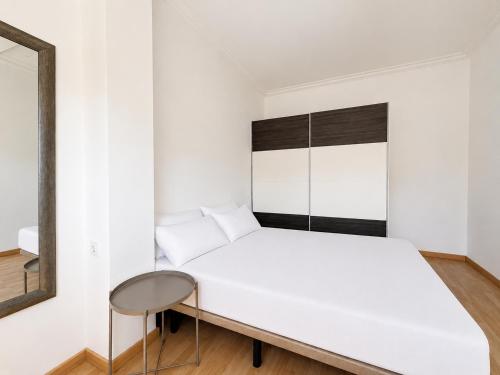 Stay Unique Apartment for 5 in Eixample Sagrada Família
