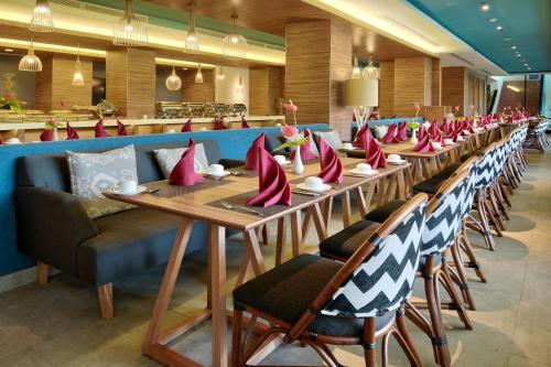 Posezení v ubytování Manado Tateli Resort and Convention