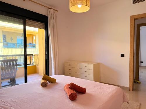 Stylish New Seaview Apartment with Pool