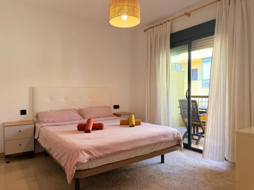 Stylish New Seaview Apartment with Pool