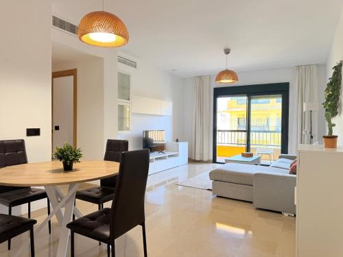 Stylish New Seaview Apartment with Pool