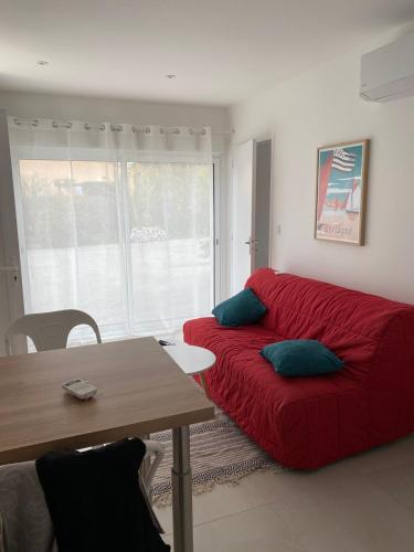 Charming 4-person apartment with garden