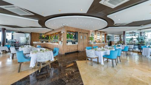 Holiday Inn Bucaramanga Cacique by IHG — Restaurant/places to eat