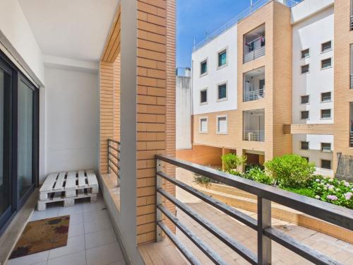 2BR w/ Balcony – Heart of Cascais | By Airnest