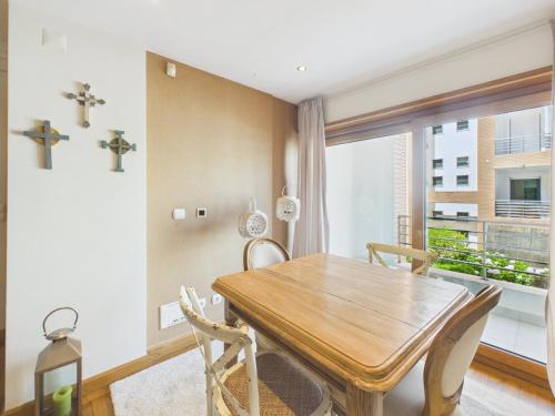 2BR w/ Balcony – Heart of Cascais | By Airnest