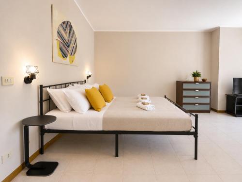 Loft luminoso con posto auto privato, 4 posti letto - Metro Lodi a 5 minuti