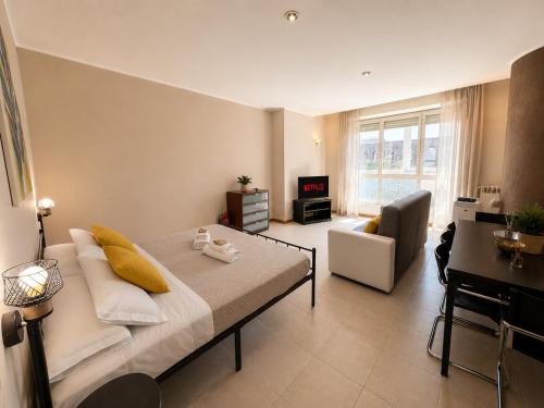 Loft luminoso con posto auto privato, 4 posti letto - Metro Lodi a 5 minuti