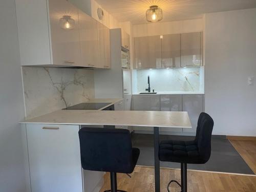 Rental Mon-Fri excluding school holidays zone B