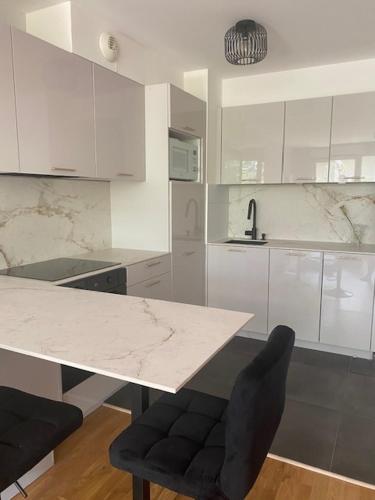 Rental Mon-Fri excluding school holidays zone B