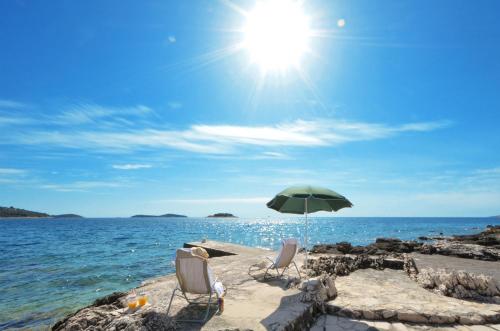 Apartments by the sea Rogoznica - 27497