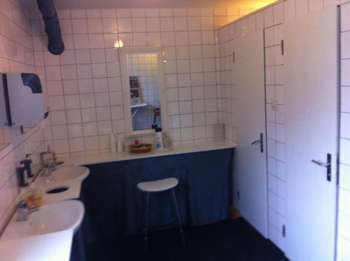 Ett badrum på Trehörna Hotell & Konferens