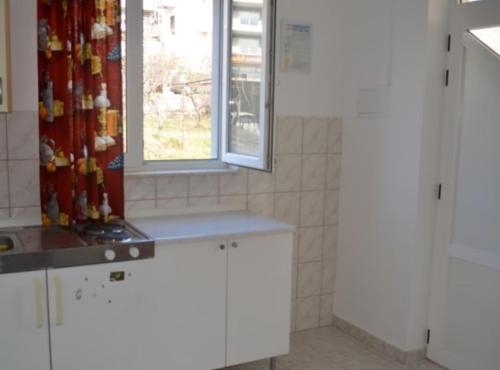 Apartments and Rooms Juradin