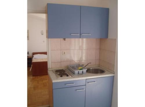 Apartments and Rooms Juradin