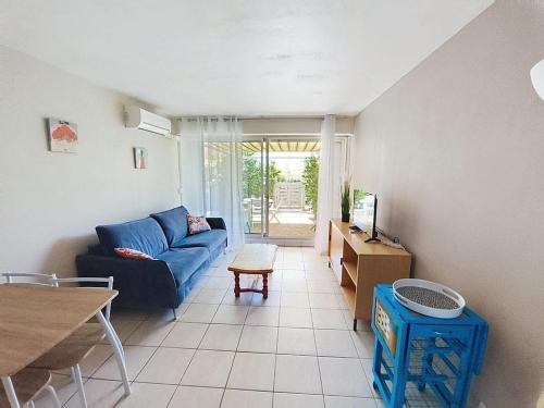 Stud 4 pers , plage 60 m ,terr de 15m clim Parking