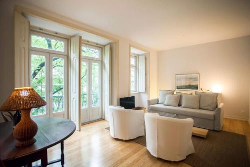 Central 3BDR Apartment in Lisbon by LovelyStay