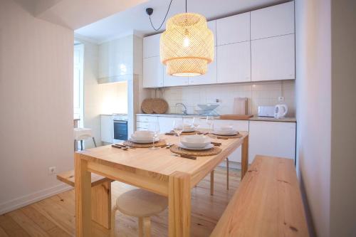 Central 3BDR Apartment in Lisbon by LovelyStay