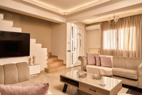 Elysium Villa, Refined Stay Close To Sandy Shore