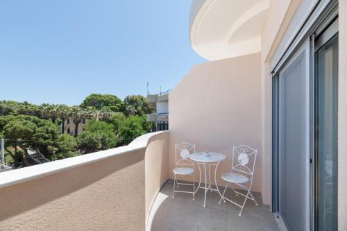 Sunset Legacy Apartments