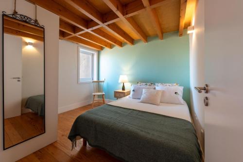 BmyGuest - Almada Loft Apartment