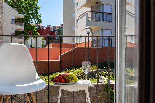 BmyGuest - Almada Loft Apartment