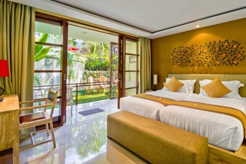 Кровать или кровати в номере Labak River Hotel by EPS