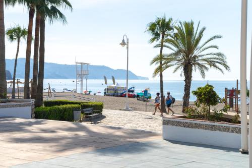 Tahiti 2 7 by Casasol - Family Apartment for 4 People near Playa Burriana, Nerja